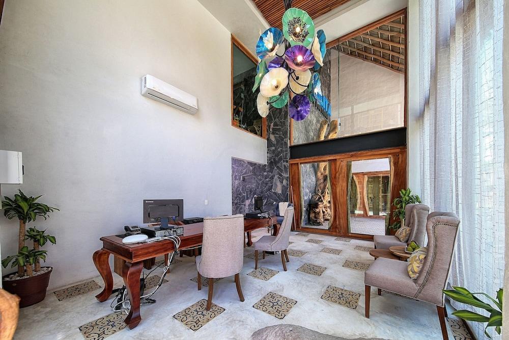 Отель Casa Pepe Саюлита Экстерьер фото A chandelier