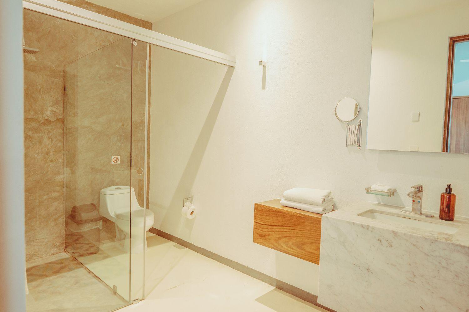 Отель Casa Pepe Саюлита Экстерьер фото A bathroom with a shower enclosure